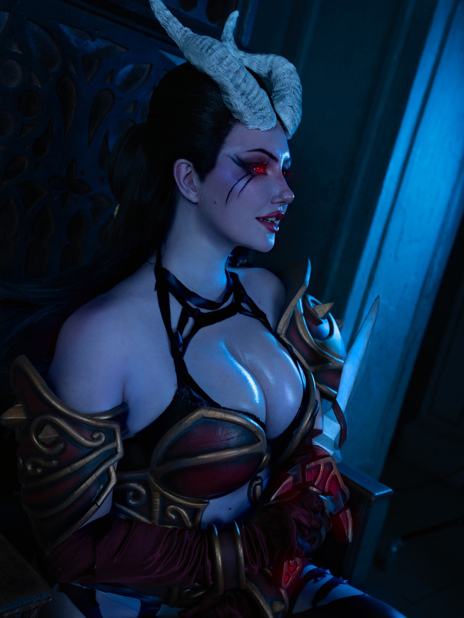 Elenakyalviyainen Queen of Pain - Cosplay Dota 2
